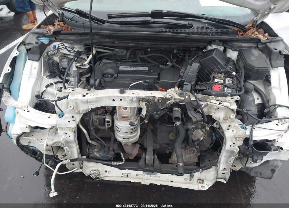 2015 HONDA CR-V VIN: 5J6RM4H70FL020240