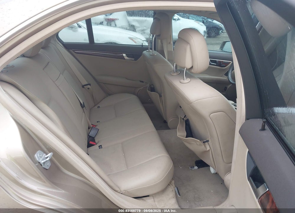2010 MERCEDES-BENZ C CLASS VIN: WDDGF8BB0AF447832