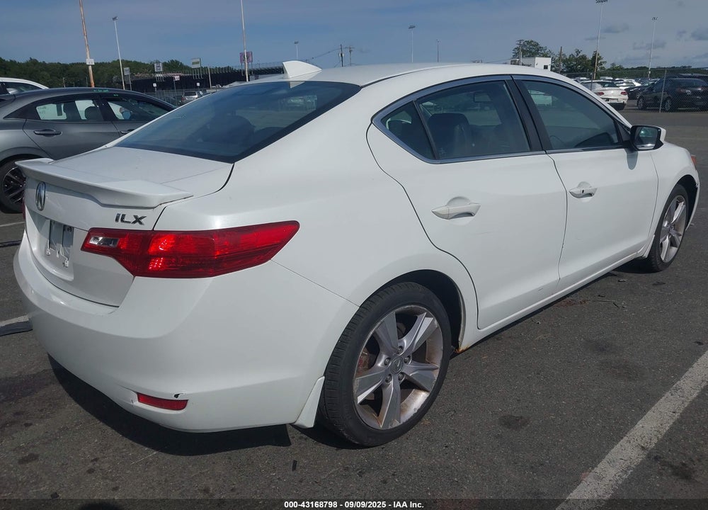 2015 ACURA ILX 2.0L VIN: 19VDE1F31FE005369