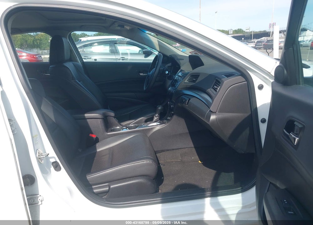 2015 ACURA ILX 2.0L VIN: 19VDE1F31FE005369