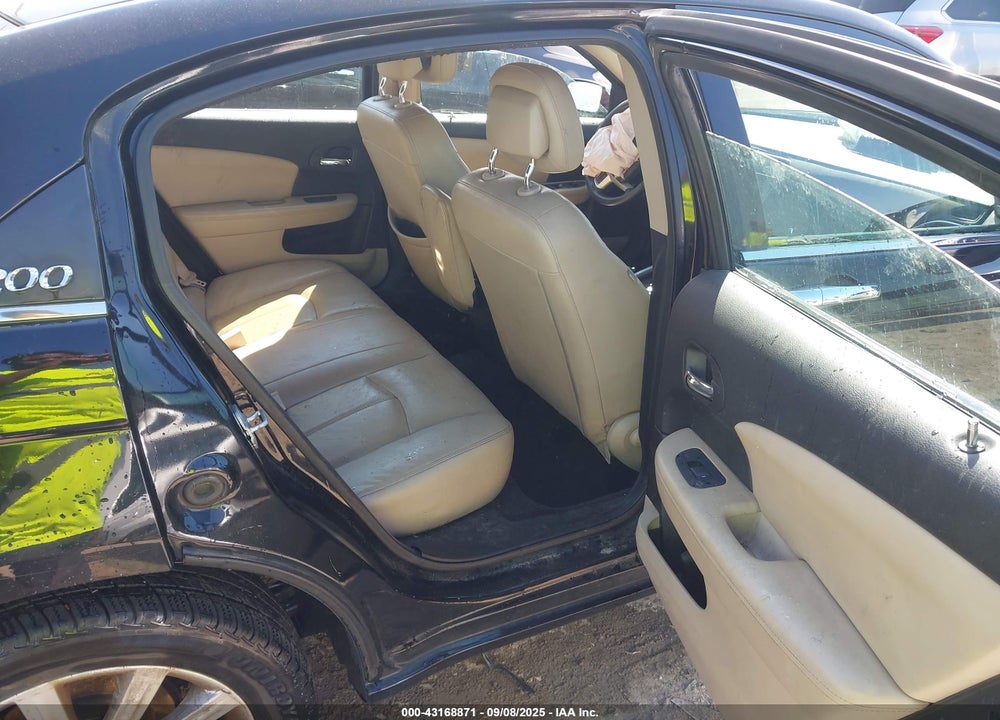 2014 CHRYSLER 200 VIN: 1C3CCBCG5EN134882