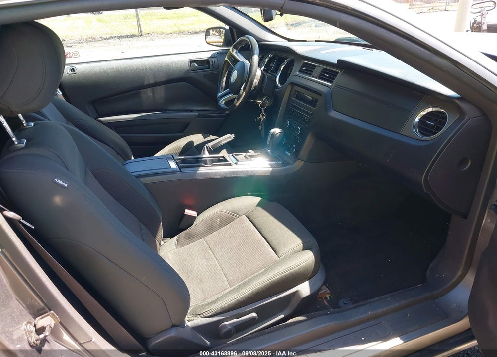 2014 FORD MUSTANG VIN: 1ZVBP8EM8E5292793