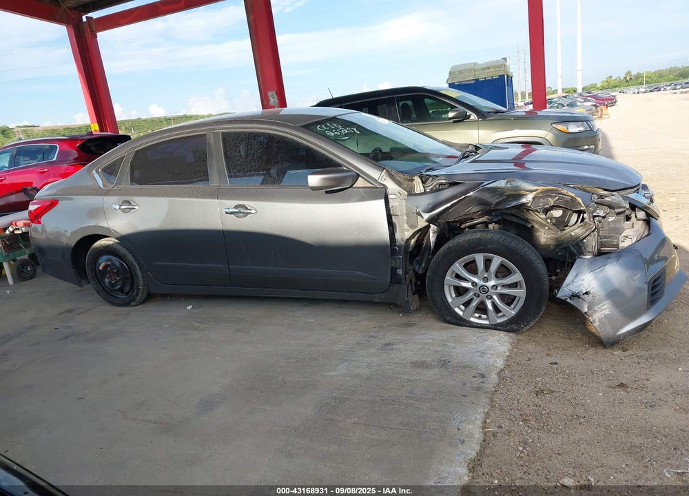 2017 NISSAN ALTIMA VIN: 1N4AL3APXHN325123