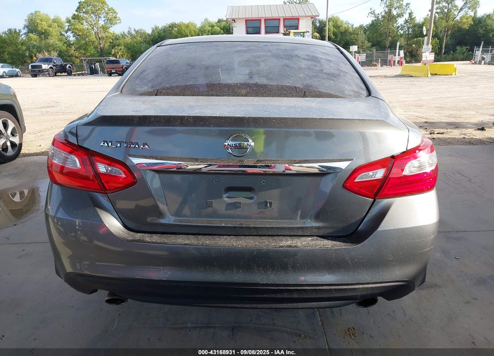 2017 NISSAN ALTIMA VIN: 1N4AL3APXHN325123