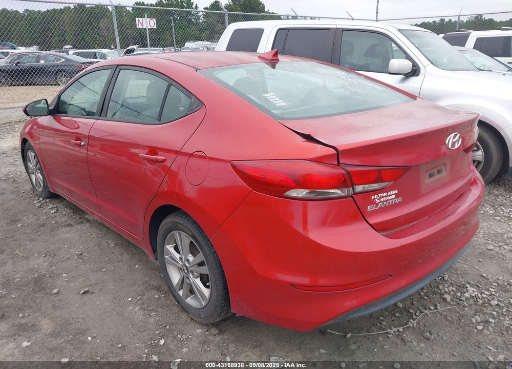 2017 HYUNDAI ELANTRA VIN: 5NPD84LF4HH025502