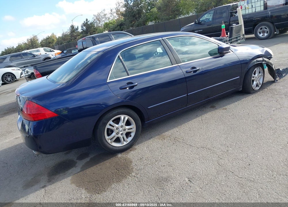 2007 HONDA ACCORD 2.4 SE VIN: JHMCM56337C013106