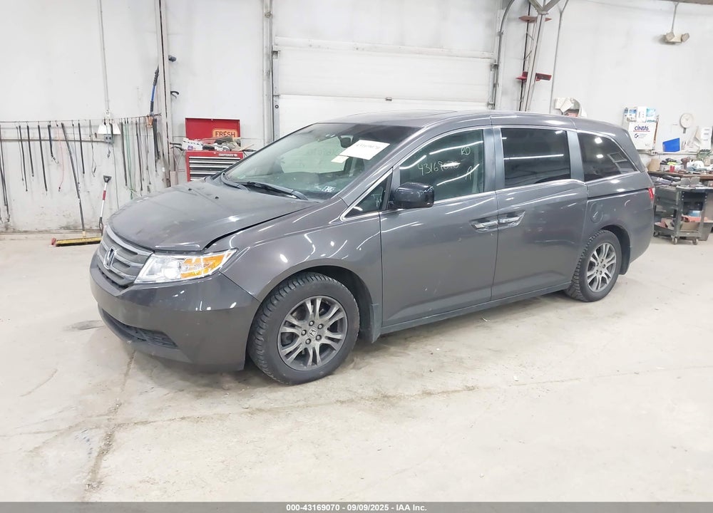 2013 HONDA ODYSSEY EX-L VIN: 5FNRL5H62DB084320