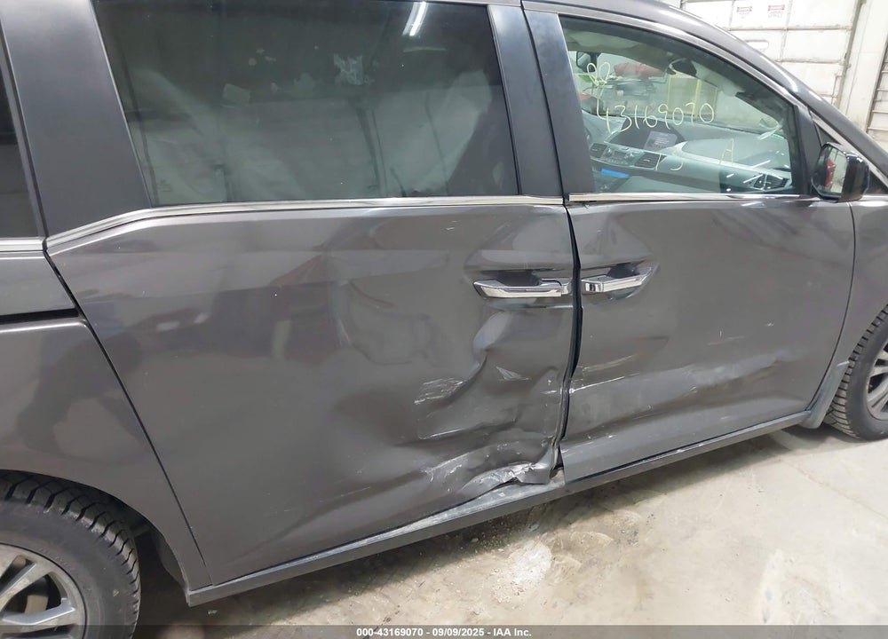 2013 HONDA ODYSSEY EX-L VIN: 5FNRL5H62DB084320