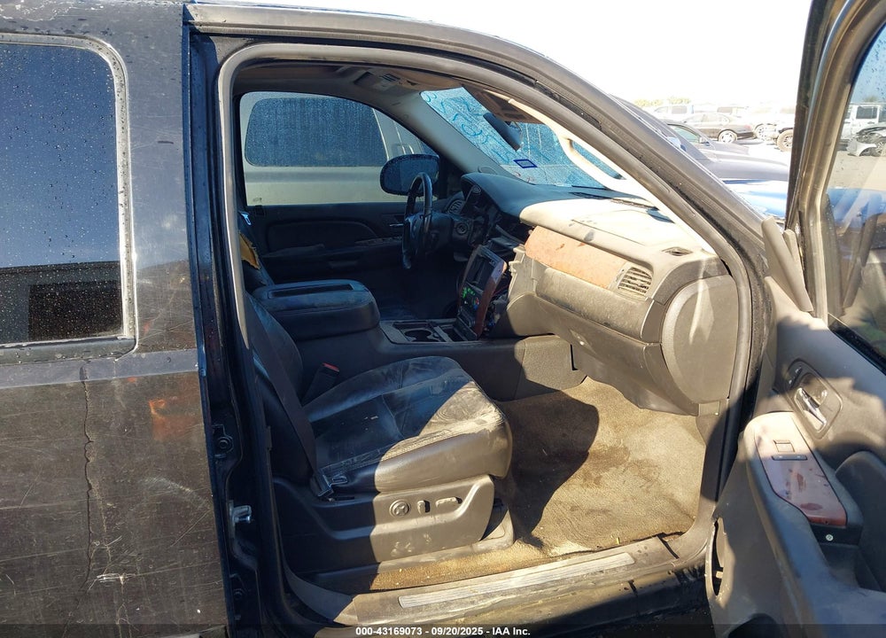 2007 CHEVROLET TAHOE LTZ VIN: 1GNFC13027R276728