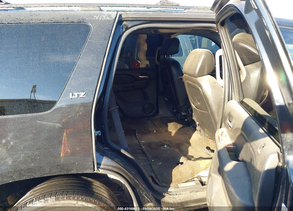 2007 CHEVROLET TAHOE LTZ VIN: 1GNFC13027R276728