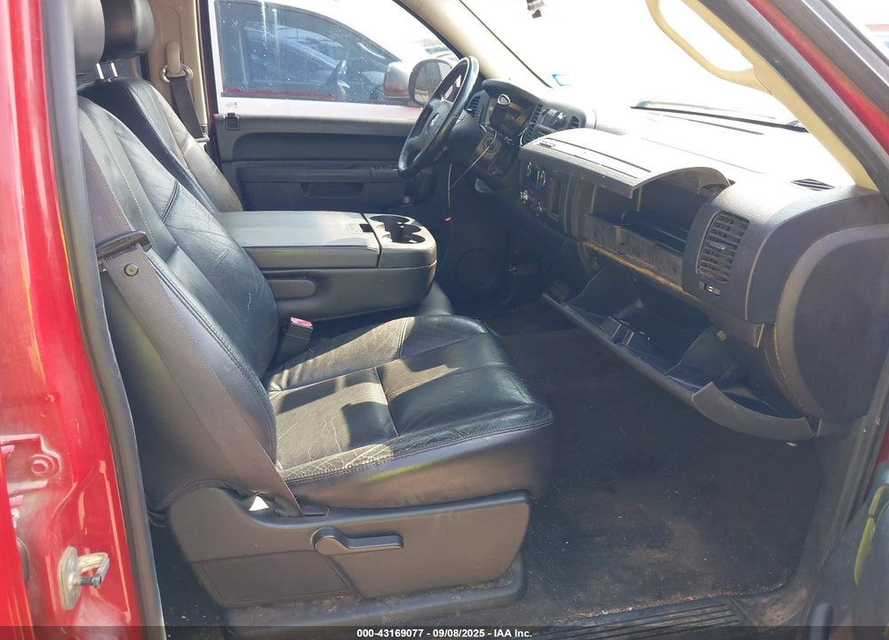 2011 CHEVROLET SILVERADO 1500 LT VIN: 3GCPCSE07BG201550