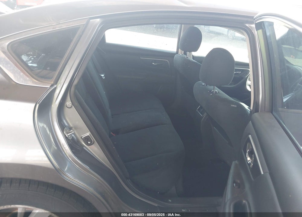 2015 NISSAN ALTIMA VIN: 1N4AL3AP8FC496588