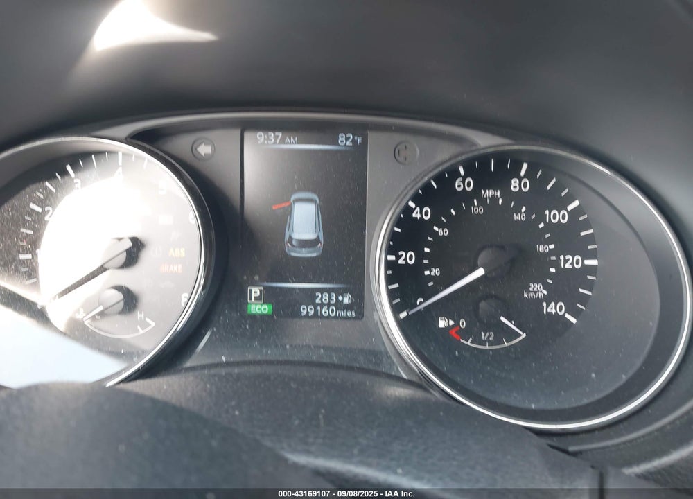 2017 NISSAN ROGUE S VIN: KNMAT2MT6HP555825