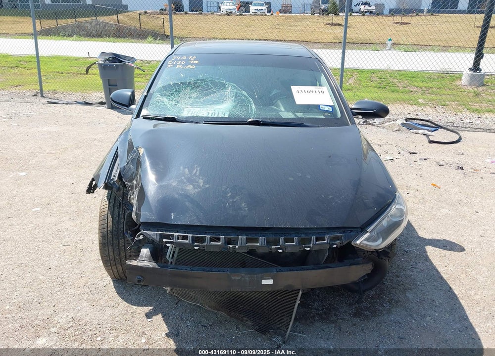 2018 HYUNDAI ELANTRA VIN: KMHD84LF1JU475602