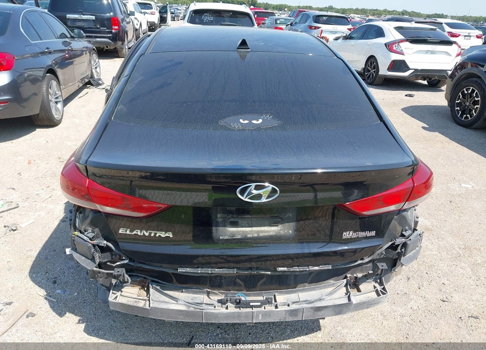 2018 HYUNDAI ELANTRA VIN: KMHD84LF1JU475602