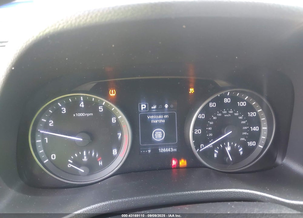 2018 HYUNDAI ELANTRA VIN: KMHD84LF1JU475602