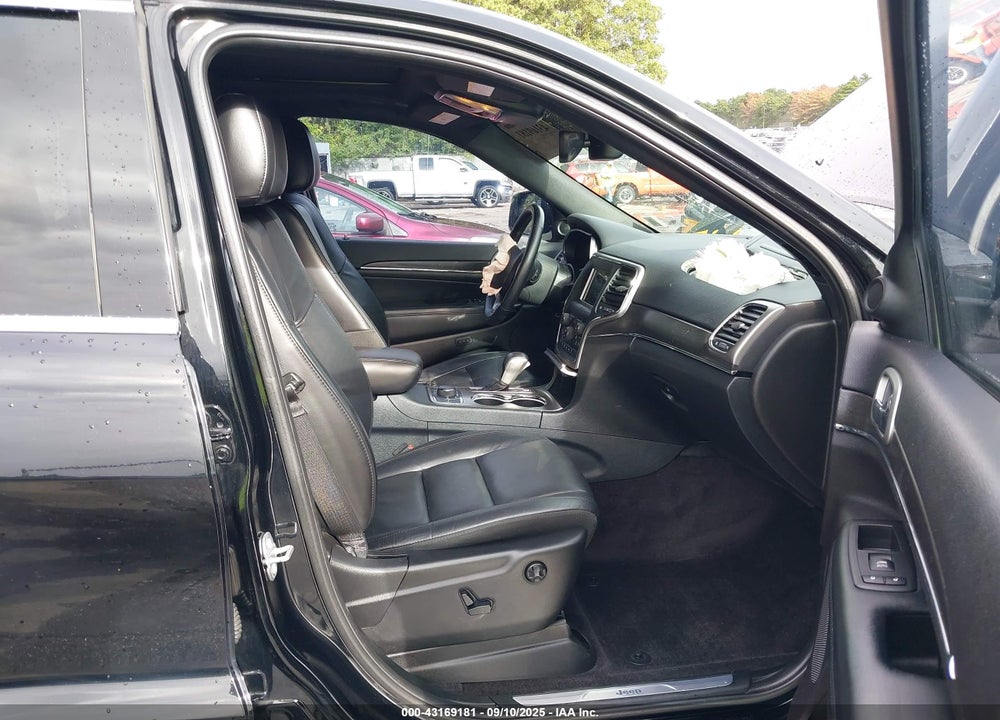2018 JEEP GRAND CHEROKEE VIN: 1C4RJFBG3JC265139
