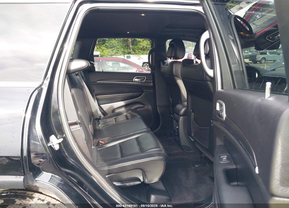2018 JEEP GRAND CHEROKEE VIN: 1C4RJFBG3JC265139