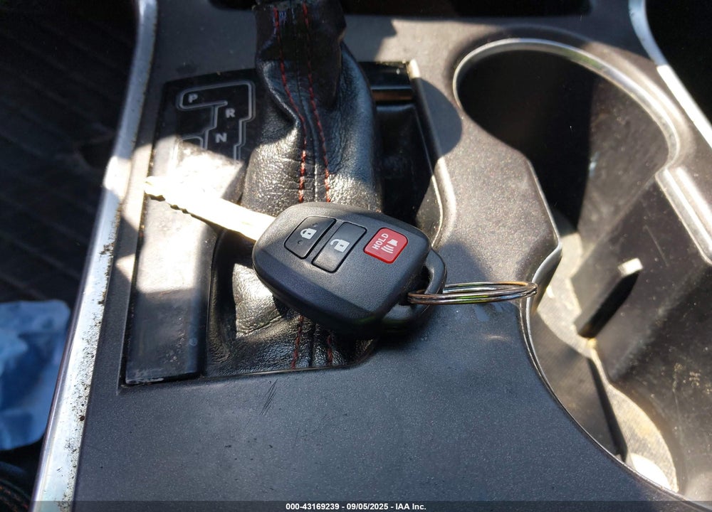 2016 TOYOTA CAMRY SE VIN: 4T1BF1FK8GU140284