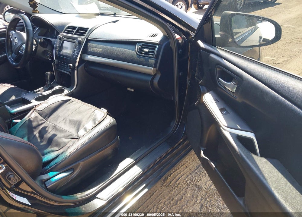 2016 TOYOTA CAMRY SE VIN: 4T1BF1FK8GU140284
