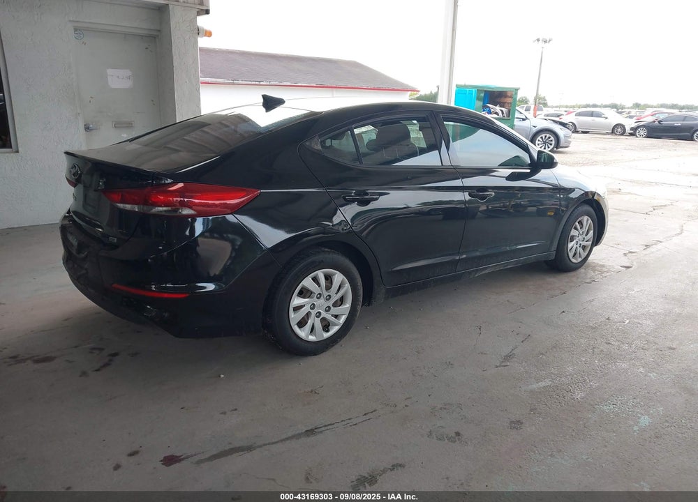 2017 HYUNDAI ELANTRA VIN: 5NPD74LF1HH065197