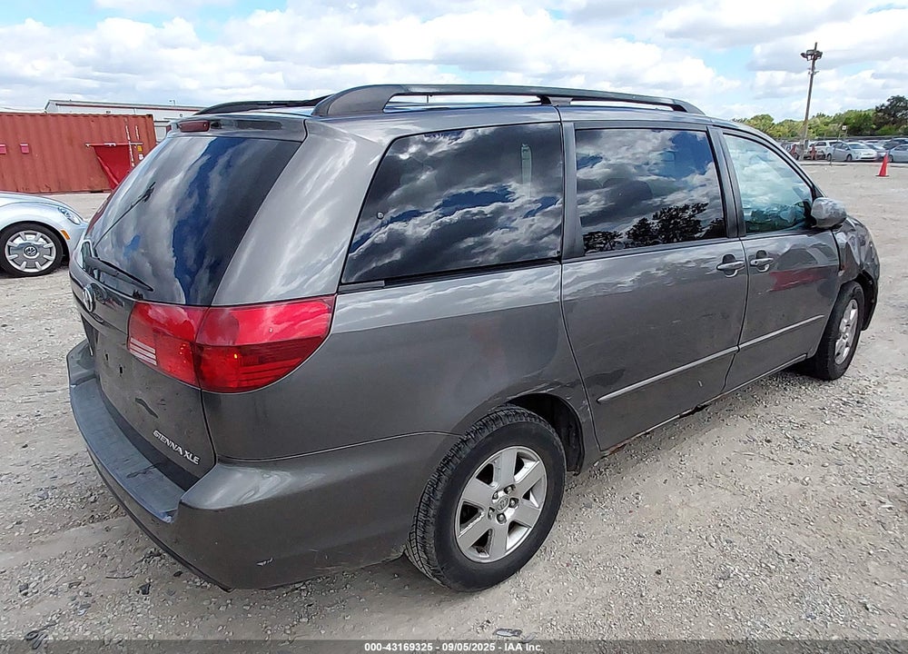 2004 TOYOTA SIENNA XLE VIN: 5TDZA22C94S200028