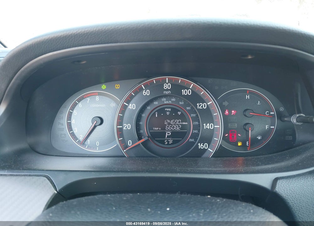 2016 HONDA ACCORD VIN: 1HGCR2F56GA165686
