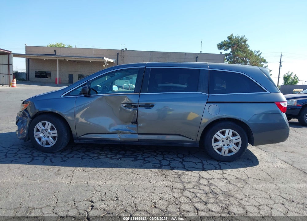 2011 HONDA ODYSSEY LX VIN: 5FNRL5H20BB006872