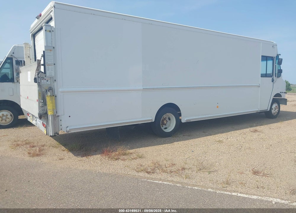 2012 FREIGHTLINER CHASSIS M LINE WALK-IN VAN VIN: 4UZAC3DV7CCBT7182