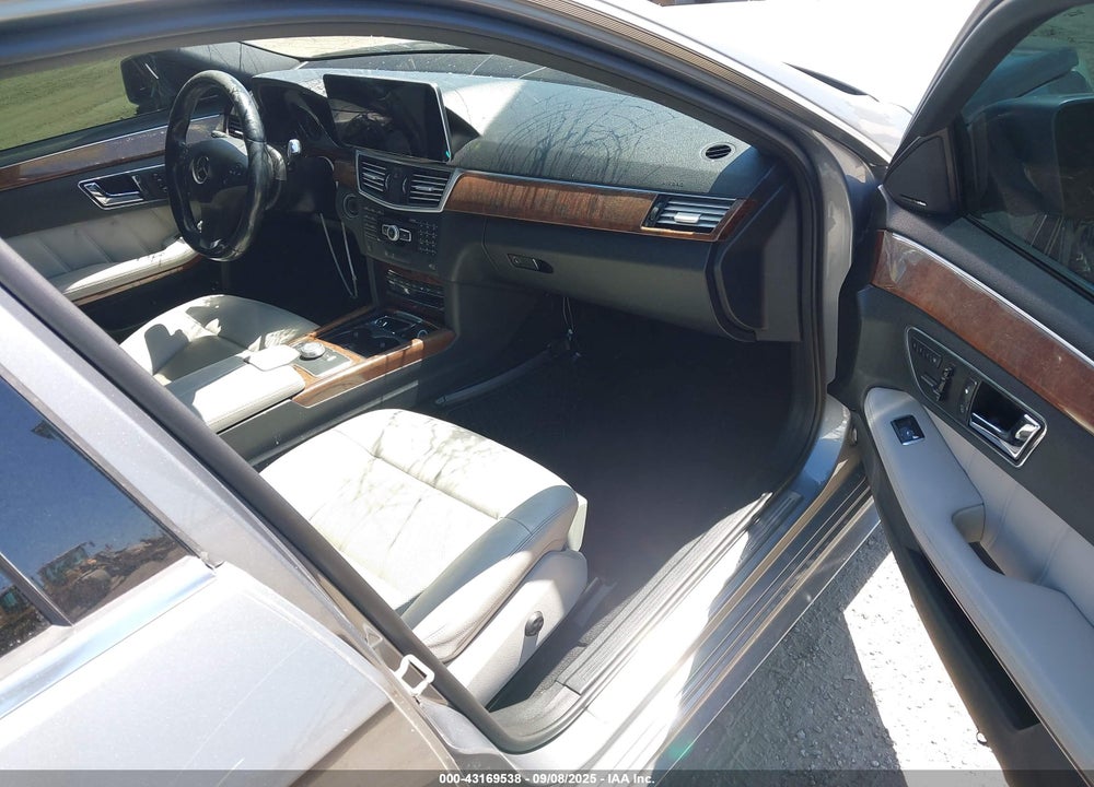 2011 MERCEDES-BENZ E 350 VIN: WDDHF5GB8BA504594