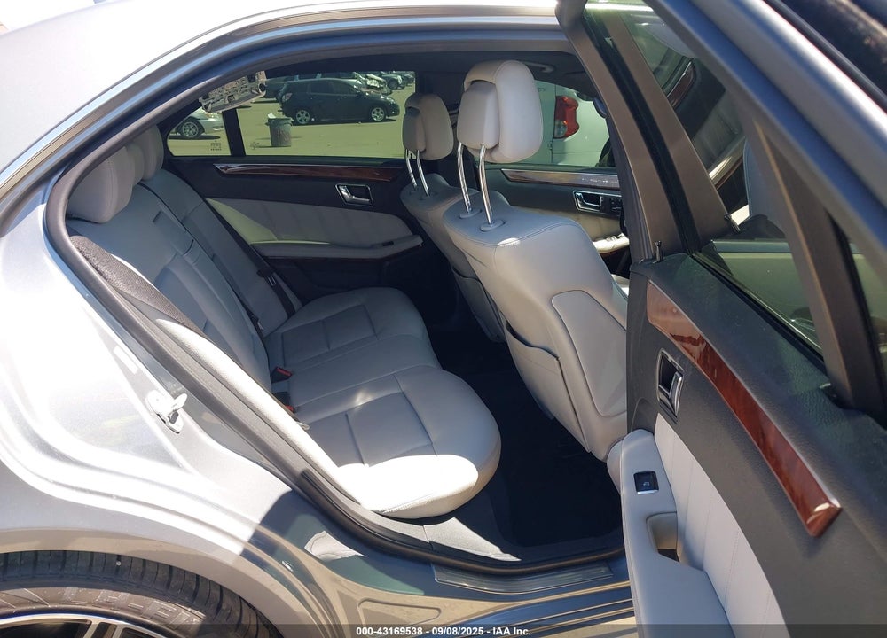 2011 MERCEDES-BENZ E 350 VIN: WDDHF5GB8BA504594