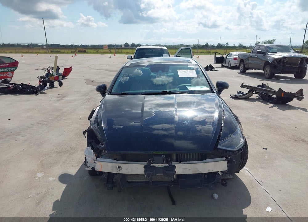 2022 HYUNDAI SONATA LIMITED VIN: KMHL34J22NA179182