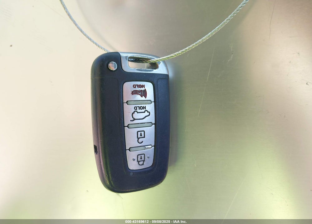 2013 HYUNDAI VELOSTER VIN: KMHTC6AE7DU140638