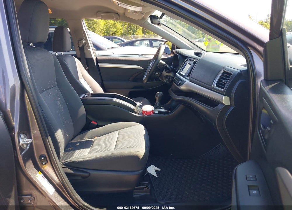 2019 TOYOTA HIGHLANDER VIN: 5TDZZRFH2KS308608