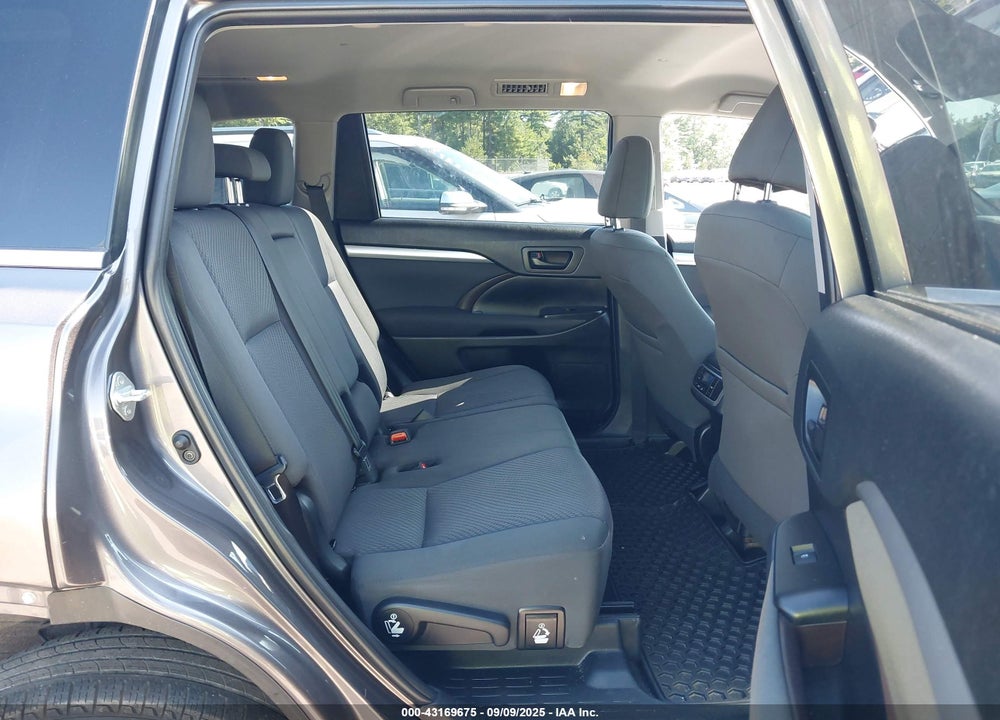 2019 TOYOTA HIGHLANDER VIN: 5TDZZRFH2KS308608