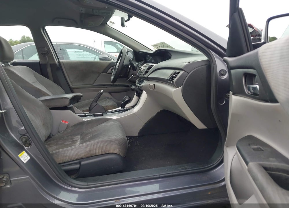 2015 HONDA ACCORD VIN: 1HGCR2F37FA272890