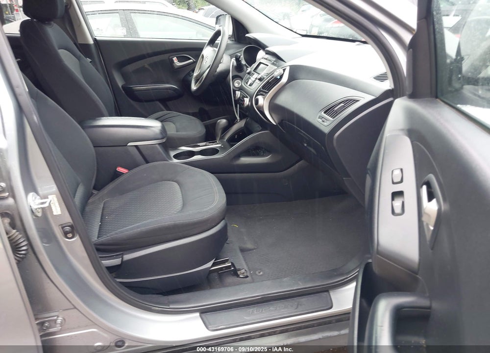 2013 HYUNDAI TUCSON VIN: KM8JT3AB8DU601762