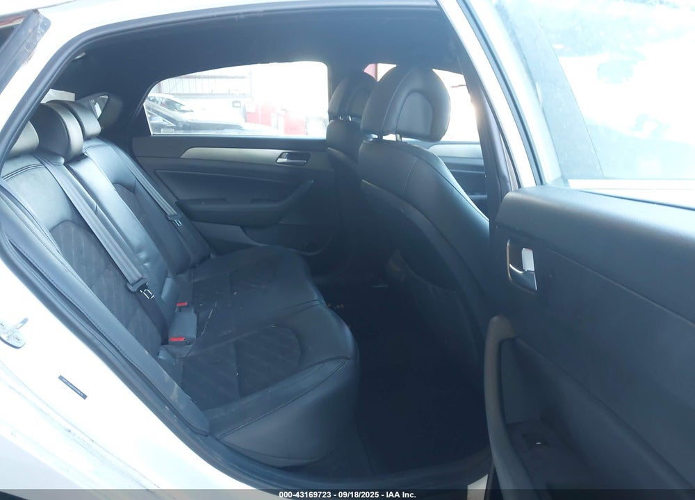 2017 HYUNDAI SONATA VIN: 5NPE34AB1HH499670