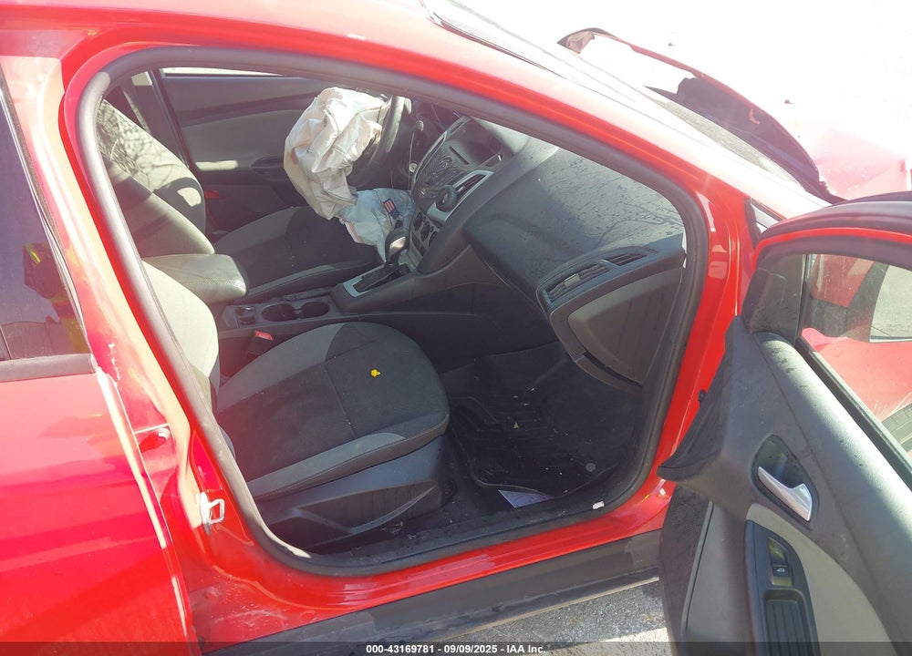 2014 FORD FOCUS SE VIN: 1FADP3F29EL354294