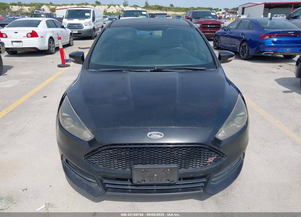 2015 FORD FOCUS VIN: 1FADP3L96FL294199
