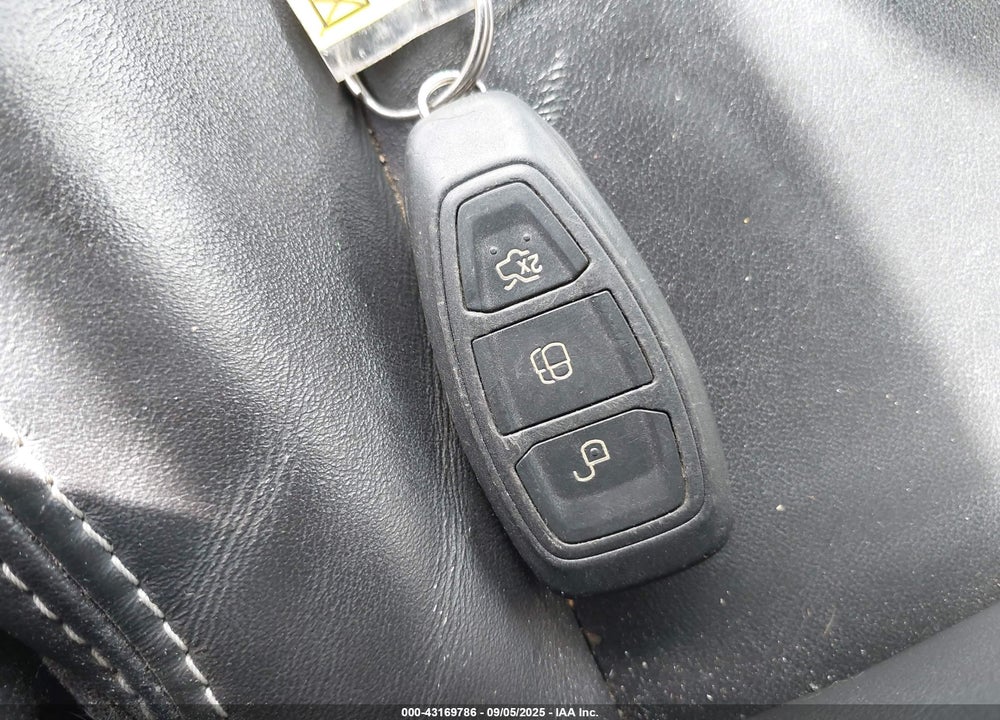 2015 FORD FOCUS VIN: 1FADP3L96FL294199