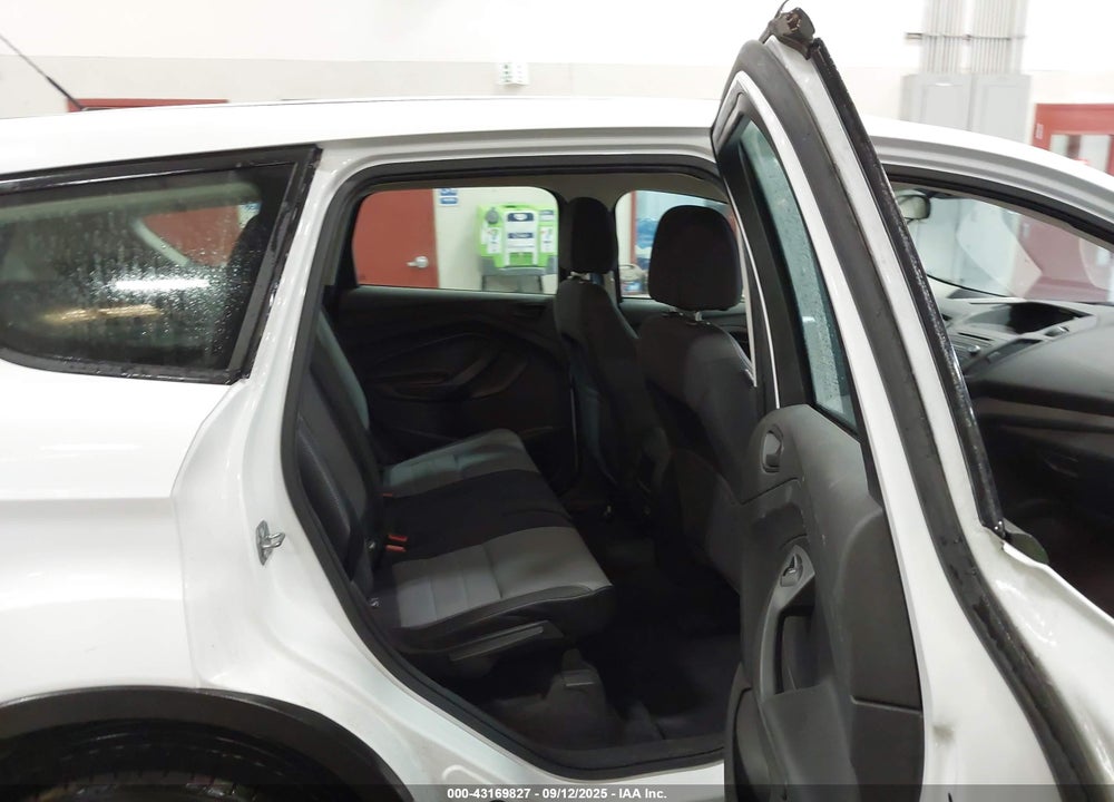 2017 FORD ESCAPE VIN: 1FMCU0F76HUE36180