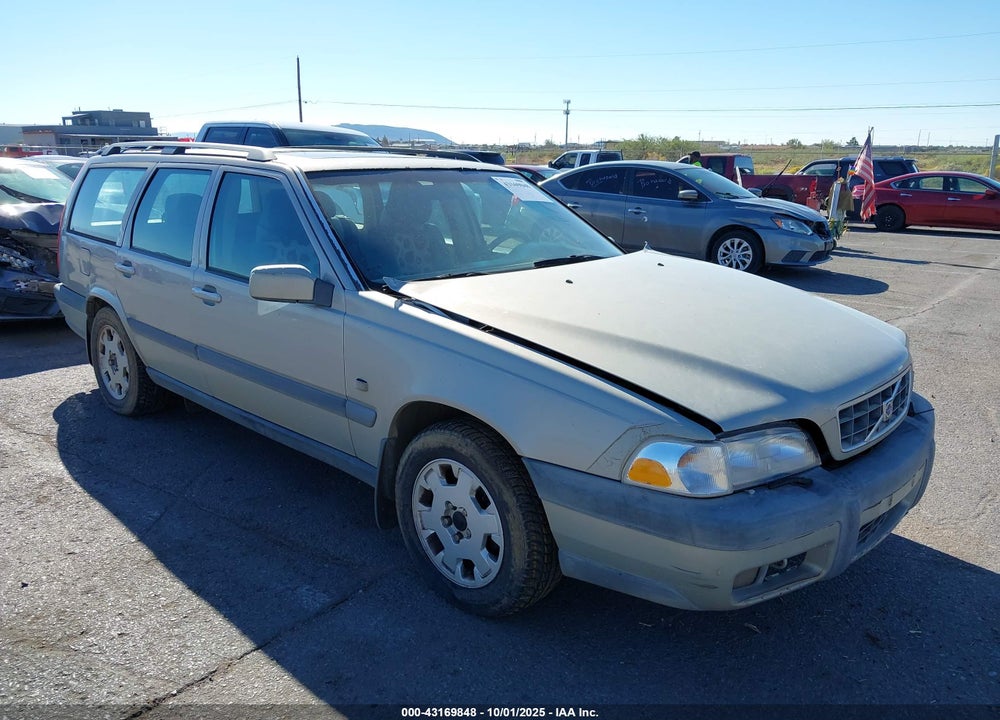 2000 VOLVO V70 XC/XC SE VIN: YV1LZ56D8Y2693856