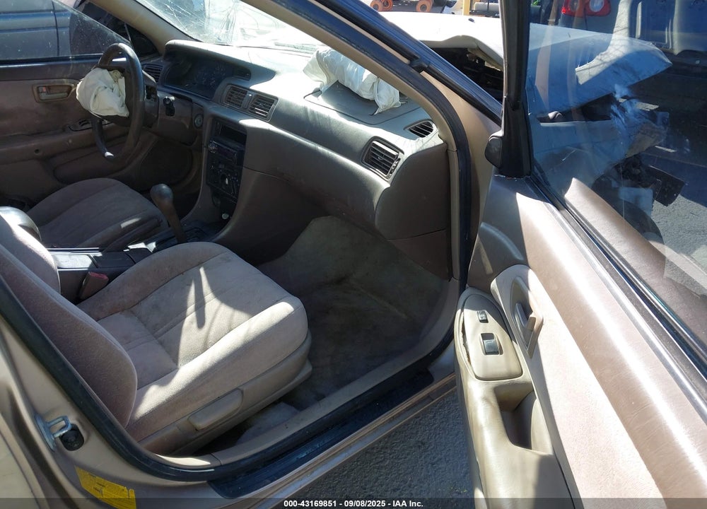 1999 TOYOTA CAMRY LE V6 VIN: JT2BF28K3X0198715