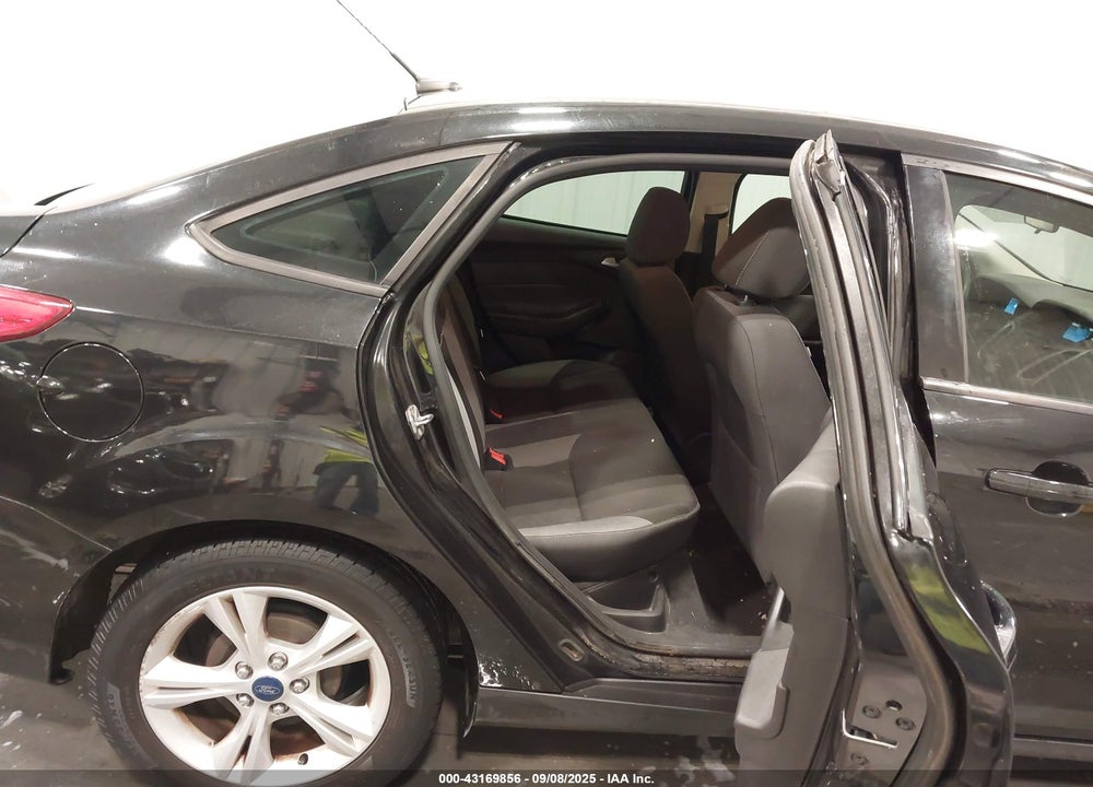 2014 FORD FOCUS VIN: 1FADP3F28EL355047