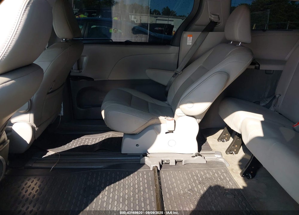 2019 TOYOTA SIENNA VIN: 5TDYZ3DCXKS979976