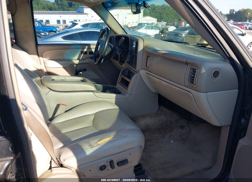 2003 CHEVROLET SUBURBAN 1500 LT VIN: 3GNFK16Z63G227006