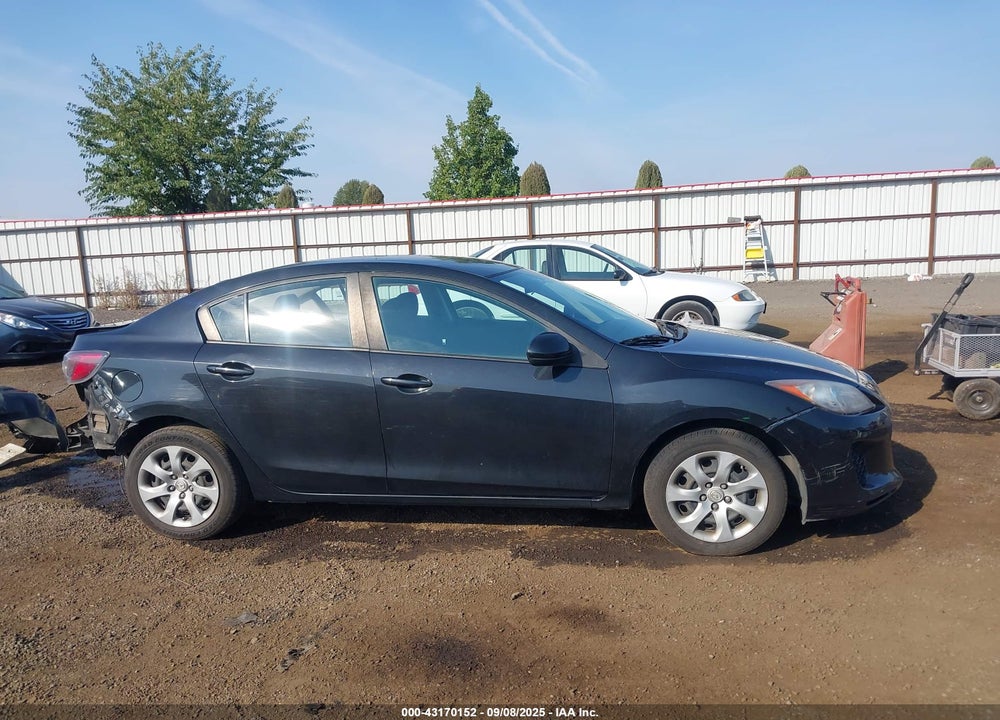 2013 MAZDA 3 VIN: JM1BL1U76D1834853