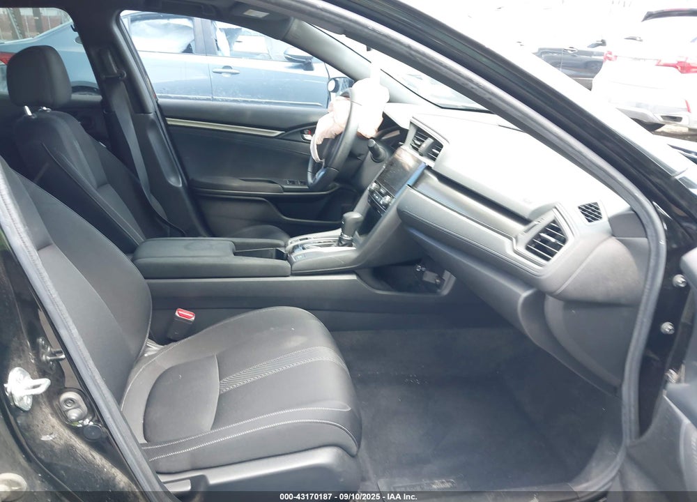 2017 HONDA CIVIC VIN: SHHFK7H57HU413820