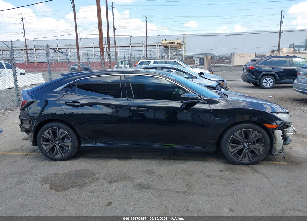 2017 HONDA CIVIC VIN: SHHFK7H57HU413820